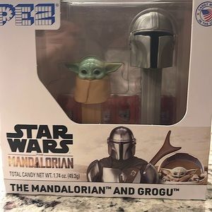 Mandalorian & Grogu Collectible Pez Set (Duo).